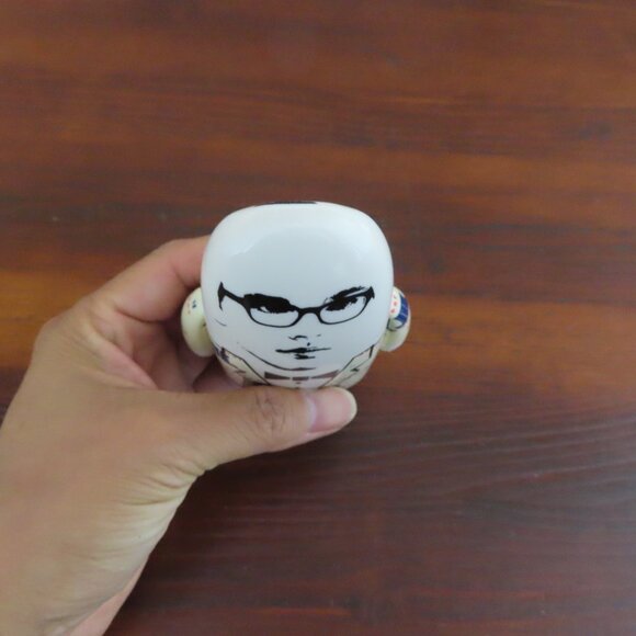 2004 Visionaire #44 Red Collection Kidrobot Collaboration Viktor & Rolf Toy - Picture 5 of 6